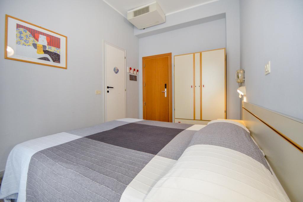 Hotel Mirabella Риччоне Экстерьер фото